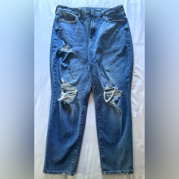 High-Waisted Straight Jeans - Picture 2 of 7